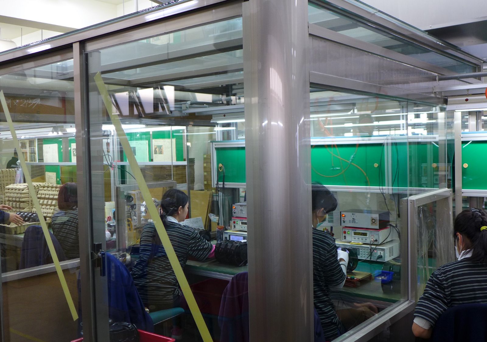 交流散热风扇 设在生产线 隔音测试间